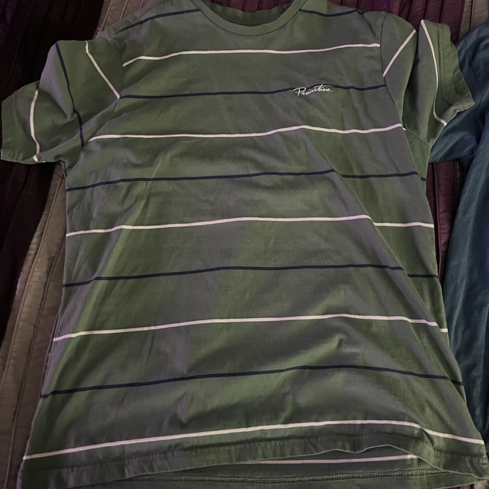 T- shirt Collection-4 pack- Men’s Medium - Picture 3 of 6